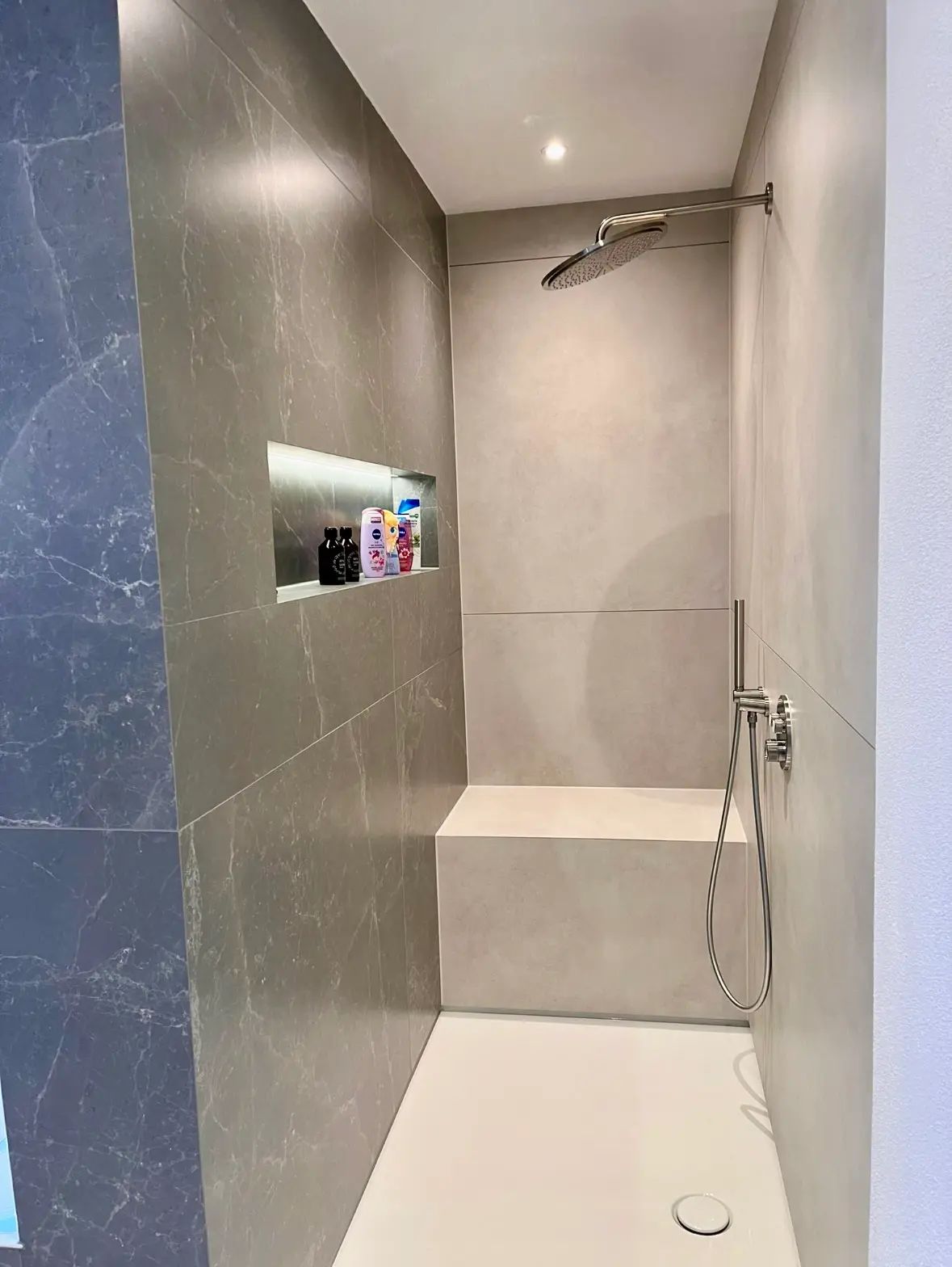 Doppelwaschbecken Herrenberg – 120×260 cm Feinsteinzeug Betonoptik mit Holz, Stumpp Fliesen Meisterbetrieb